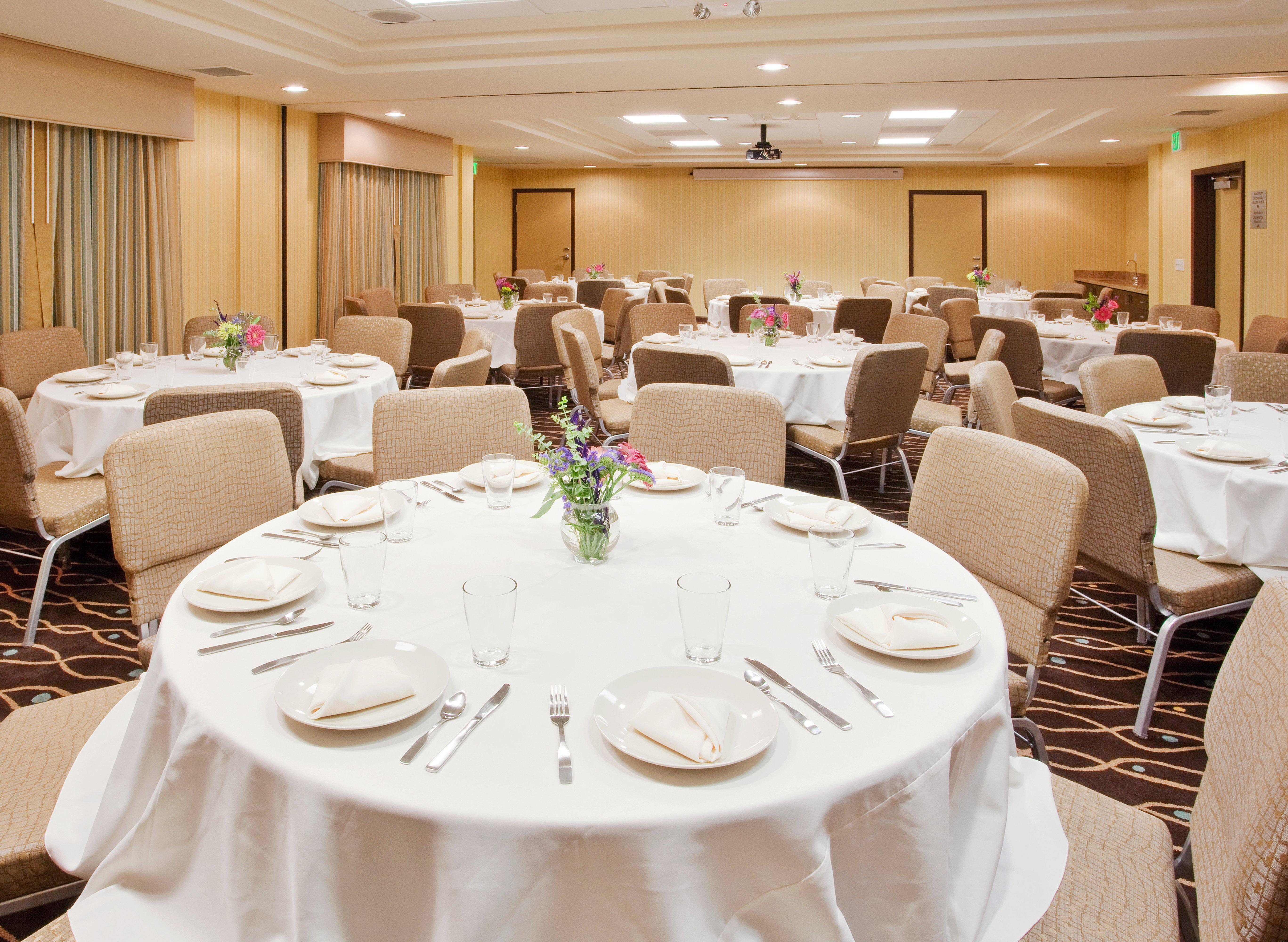 Holiday Inn Express & Suites Salinas By Ihg Exterior photo